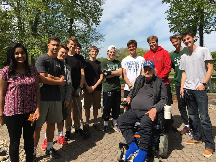 Steve Labenz gives students the opportunity to visit GR Veterans Home