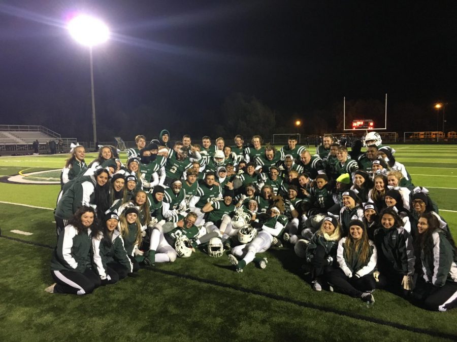 Varsity+football+clinches+Regional+Title+after+beating+Traverse+City+Central+28-10
