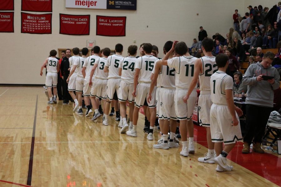 Boys+varsity+basketball+suffers+heartbreaking+loss+to+EGR+65-57+in+district+opener