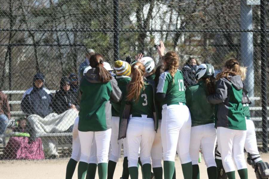 Varsity+softball+picks+up+two+more+conference+wins+against+Ottawa+Hills