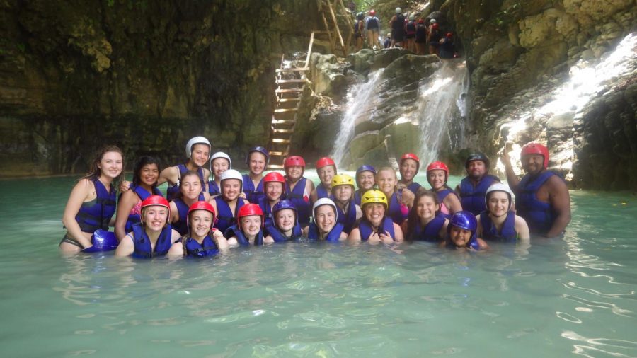 Señor Silvestres Dominican Republic trip offers students a once-in-a-lifetime chance to experience the country