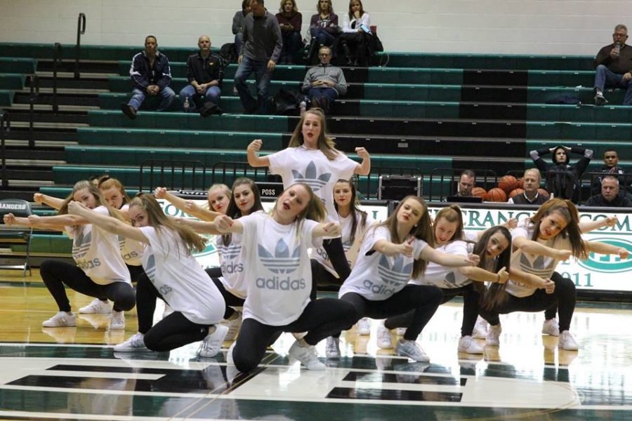 Varsity dance team looks for success on a national scale this season