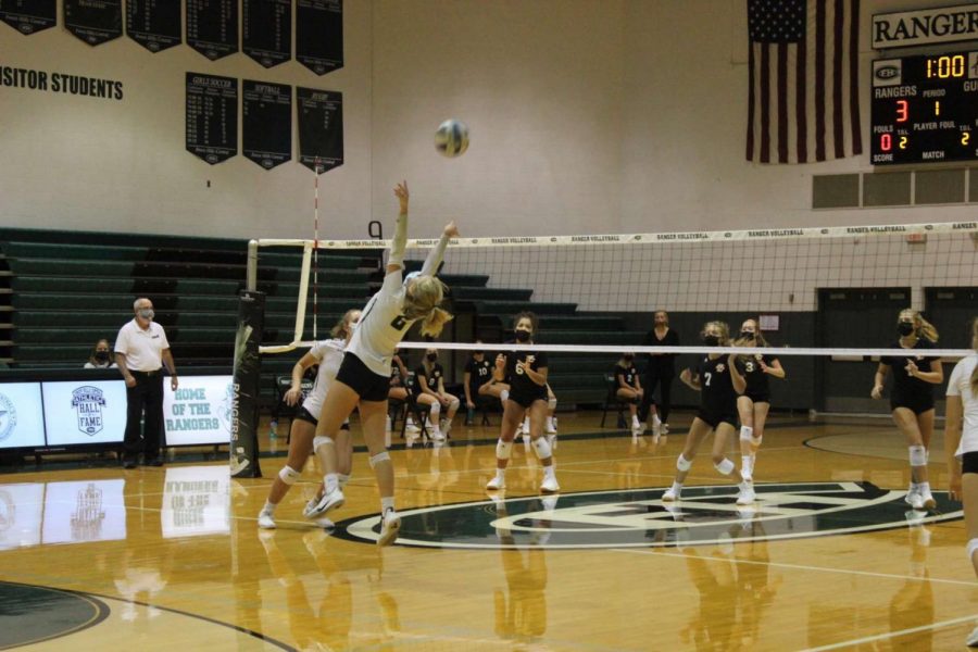 JV volleyball splits two-game series with Grand Rapids Christian and Bryon Center