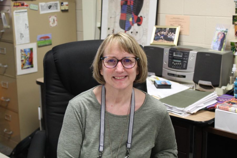 Señora Dykhouse has been a Spanish teacher at FHC for 35 years