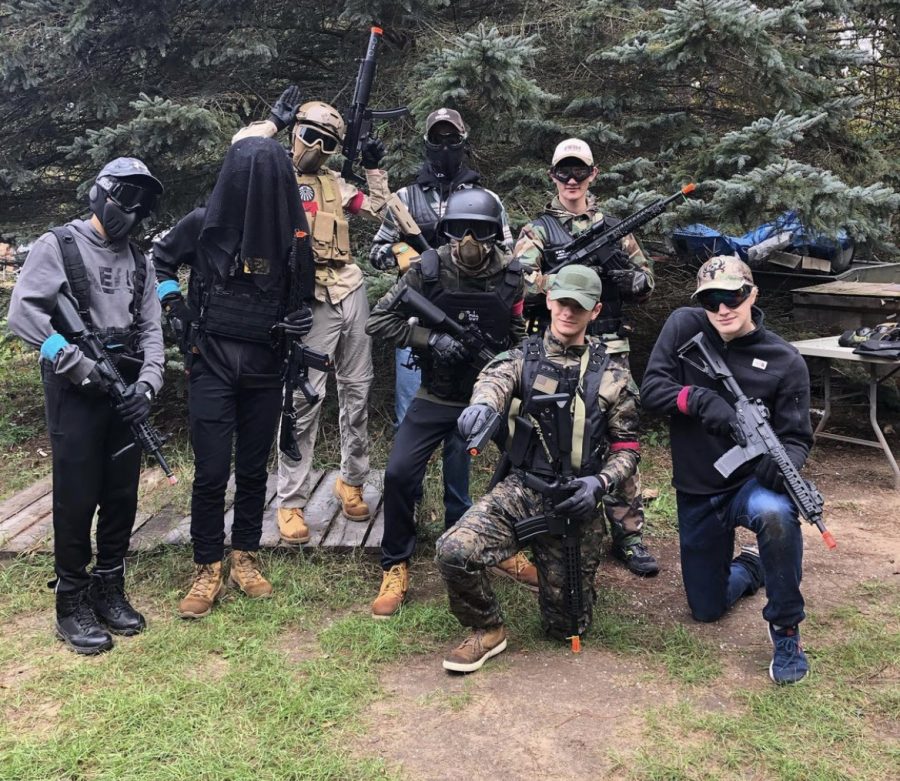 FH Airsoft in a group picture.