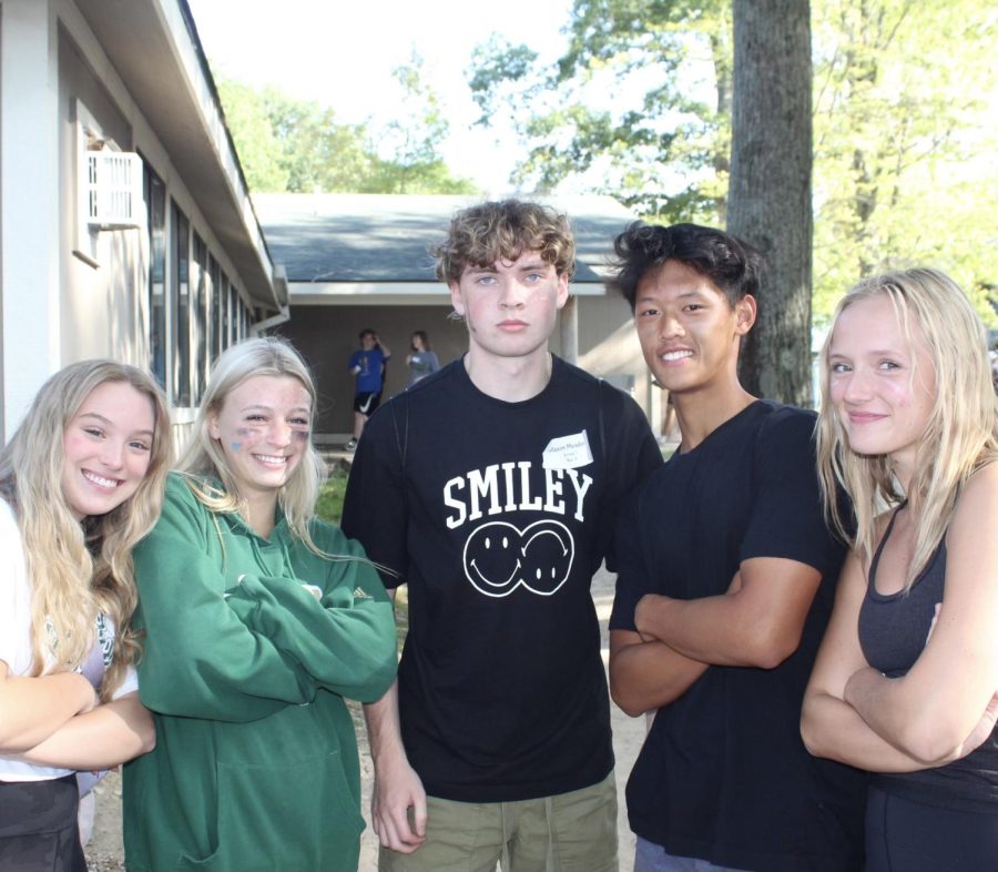 Max Meadow, Chris Shang, Addy Scholtens, Ali Grendel, and Allie Beaumont at senior retreat 