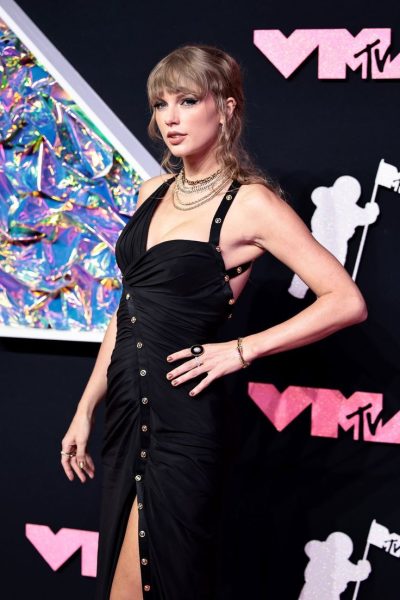 Taylor Swift rocking her black gown at the 2023 VMAs
