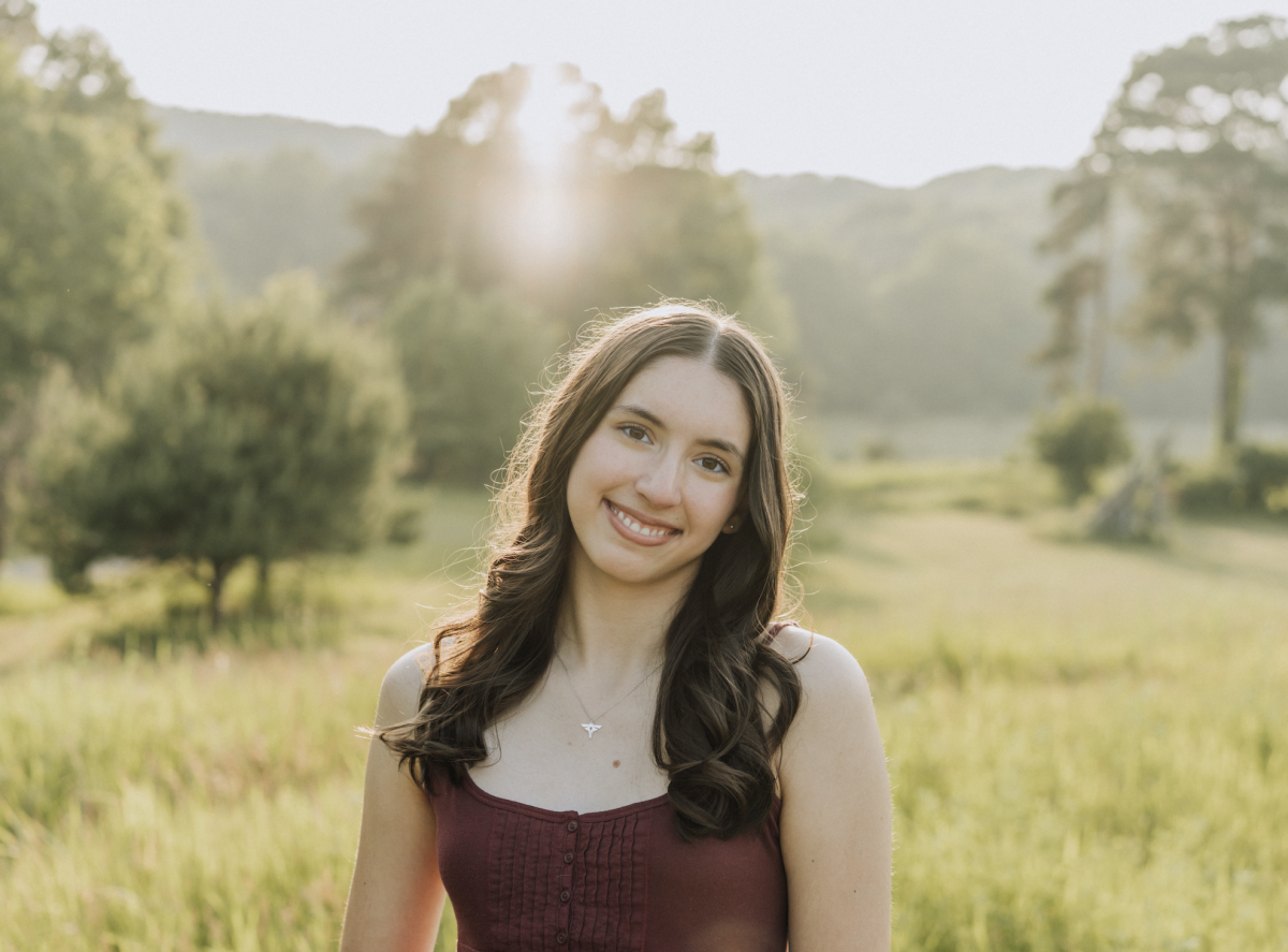 Maylee Ohlman aims to help others while following her passion as she pursues film journalism.