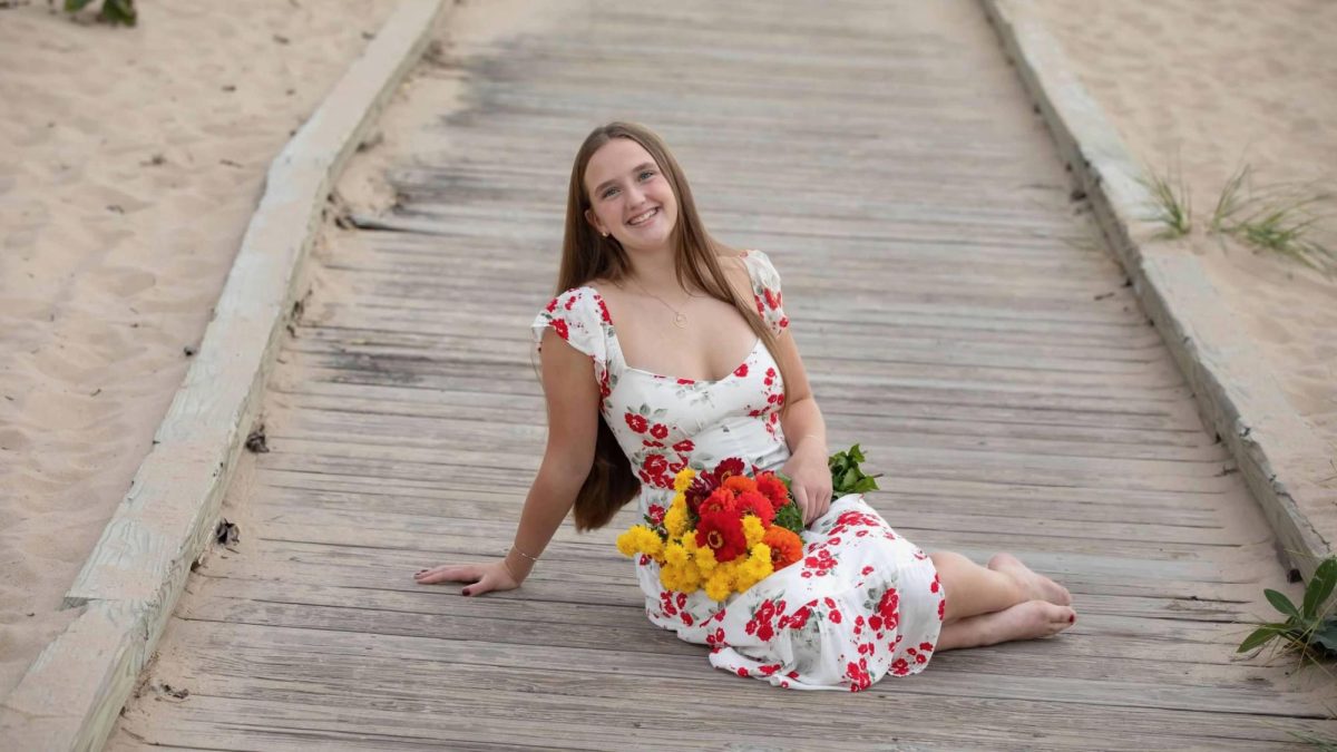 For senior Evelyn Alt, an invisible string has tied her to New York since she knew the concept of the concrete jungle. 
